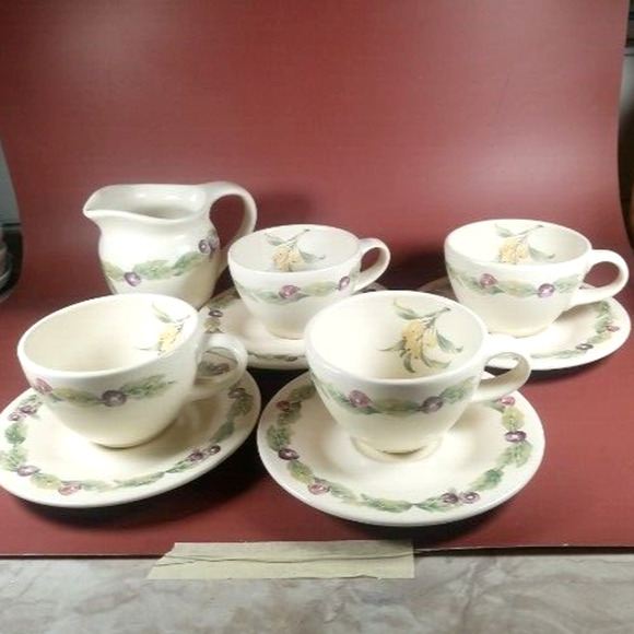 Pfaltzgraff Jamberry Coffee Cups and Saucer Plate Set of 4 with Creamer 9 Pc Lot - Picture 2 of 16